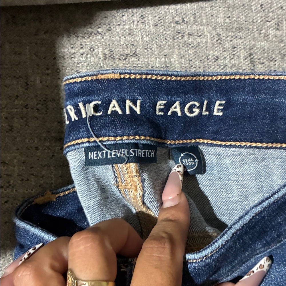 American Eagle Outfitters Dark Blue Distressed Skinny Jeans - Picture 4 of 4